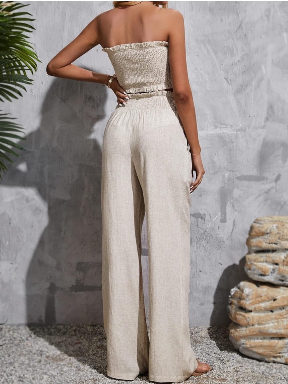 Smocked Linen Set - Picture 4 of 11